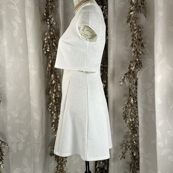 Hem & Thread White Jacquard Textured Fit & Flare Dress side Cutouts Small - Picture 6 of 14